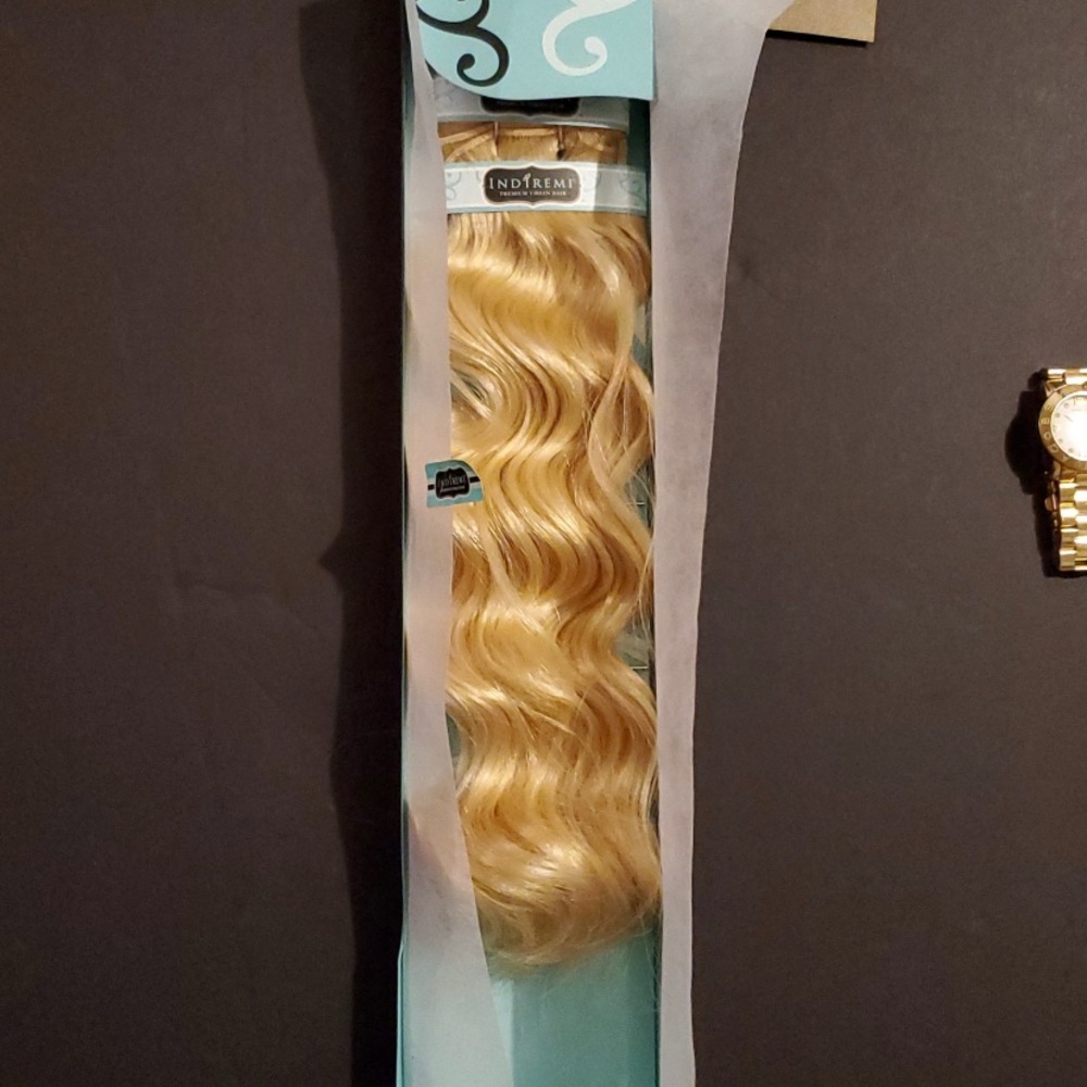IndiRemi hair extensions 16 inches Wavy